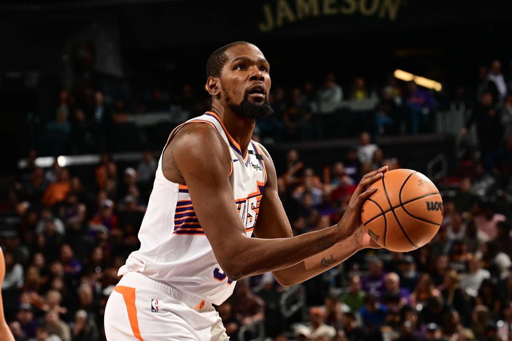 太阳主场大胜，展现热火朝天的状态！的简单介绍