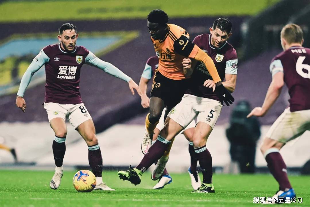 爱游戏下载-包含狼队客场逼平，法甲劲旅展现王者风范的词条