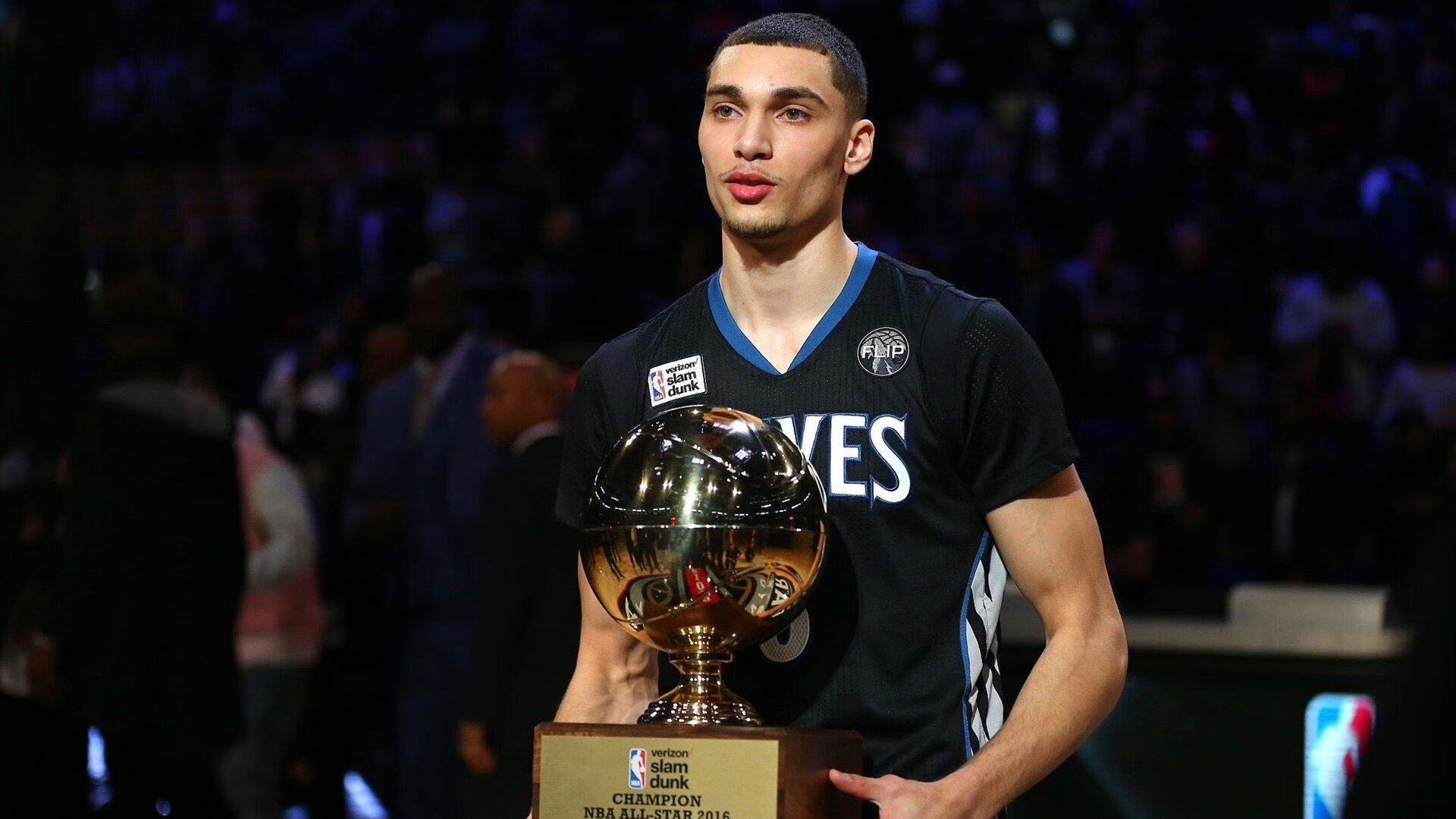 爱游戏中国-年度焦点之战之夜，保罗如何主宰比赛走向